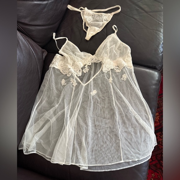 Vintage Victoria’s Secret Sheer Baby Doll Gown & Panties Unworn M Medium Sexy